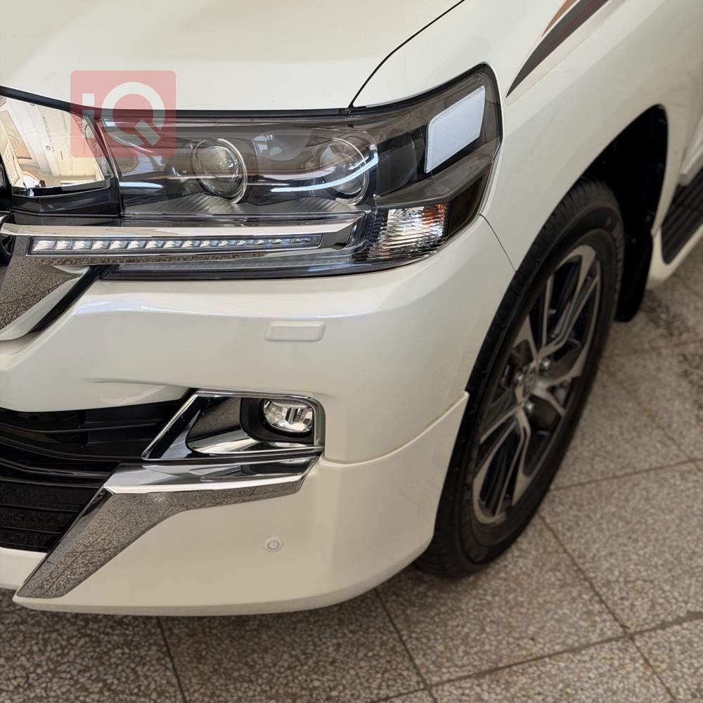 تويوتا لاندكروزر